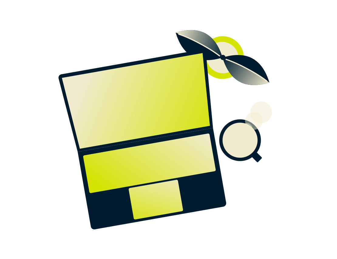 كمبيوتر محمول مع نبات وشراب.